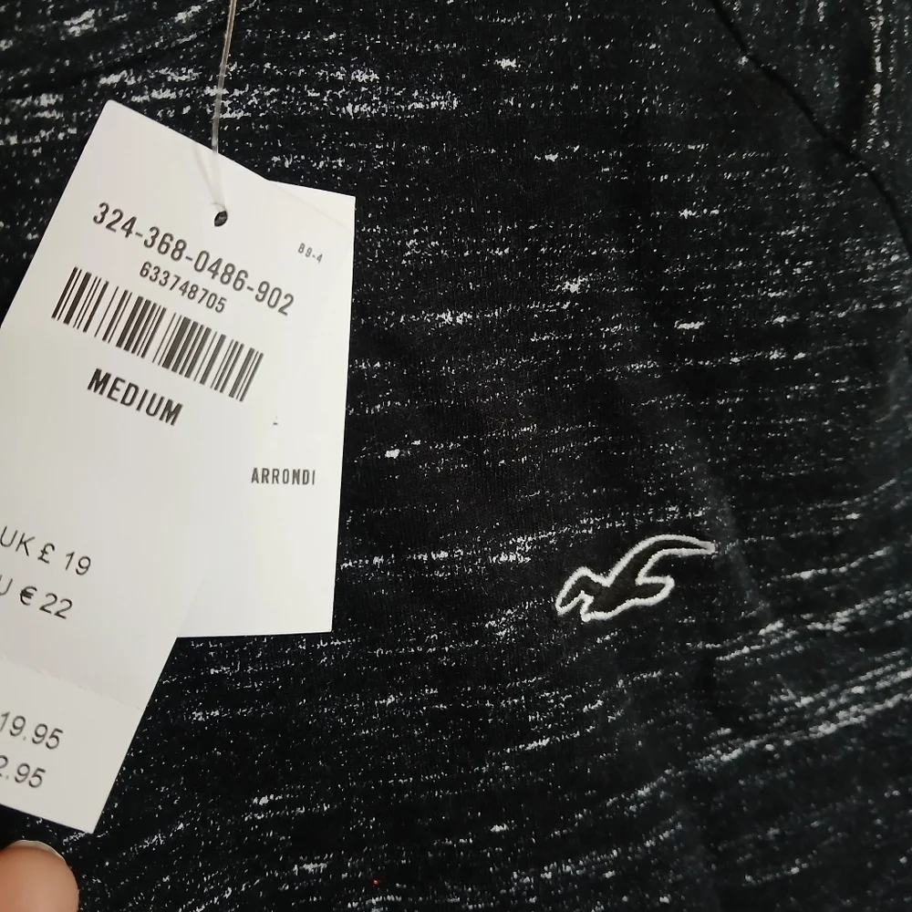 Hollister Curved Hem Tee Men’s  Medium Black Granite Cotton Long Sleeve Y2K NWT - Picture 3 of 7